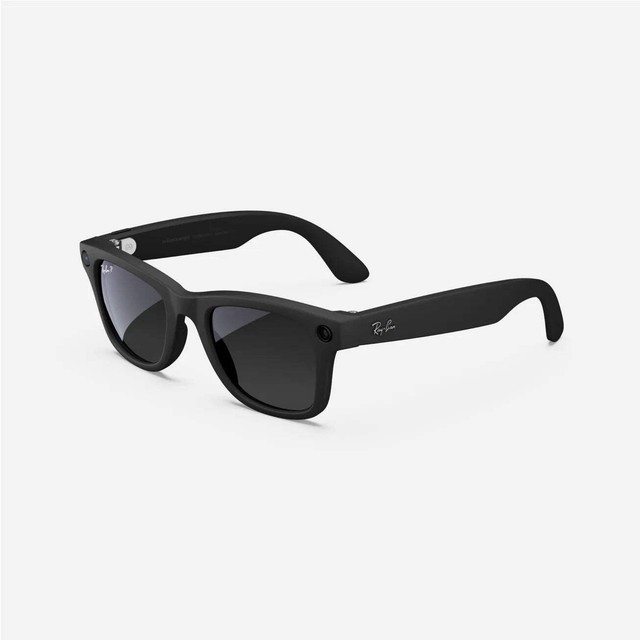 Refurbished Ray-Ban Meta Wayfarer Gen 1 Matte Black Gradient Graphite Polar