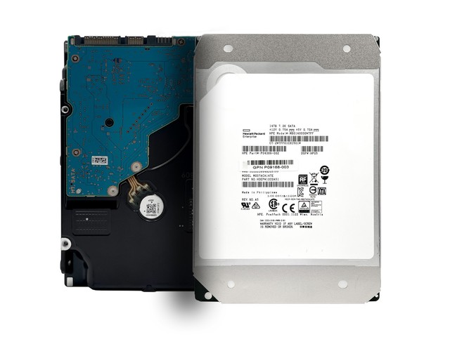 Toshiba 14TB MG07ACA14TE 256MB 7200RPM SATA 3.5" Internal HDD